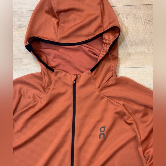 On Running Men's Climate Zip Hoodie Size XL - Picture 7 of 11